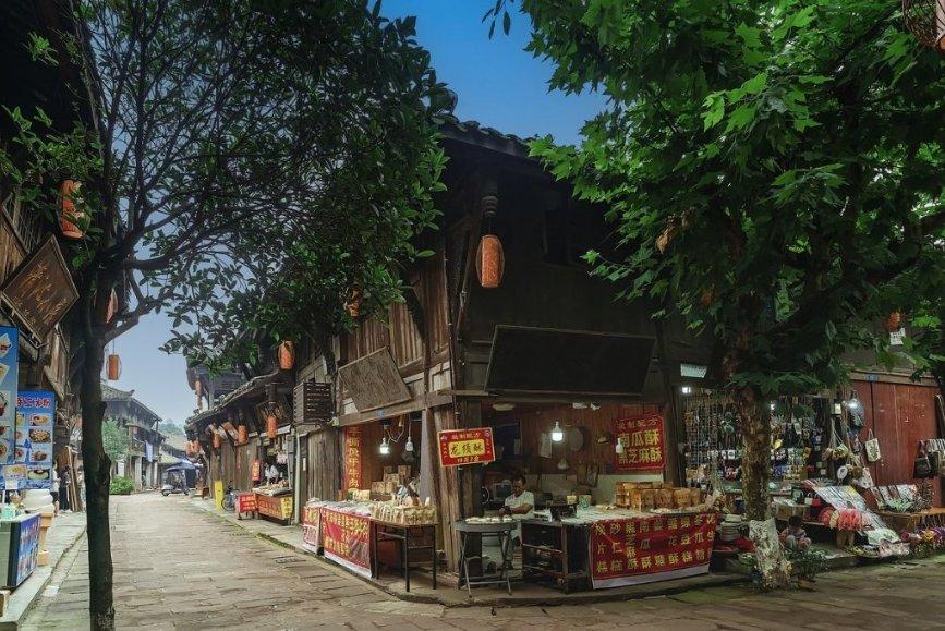 东风汽车股份智能制造和绿色工厂新总装线落成